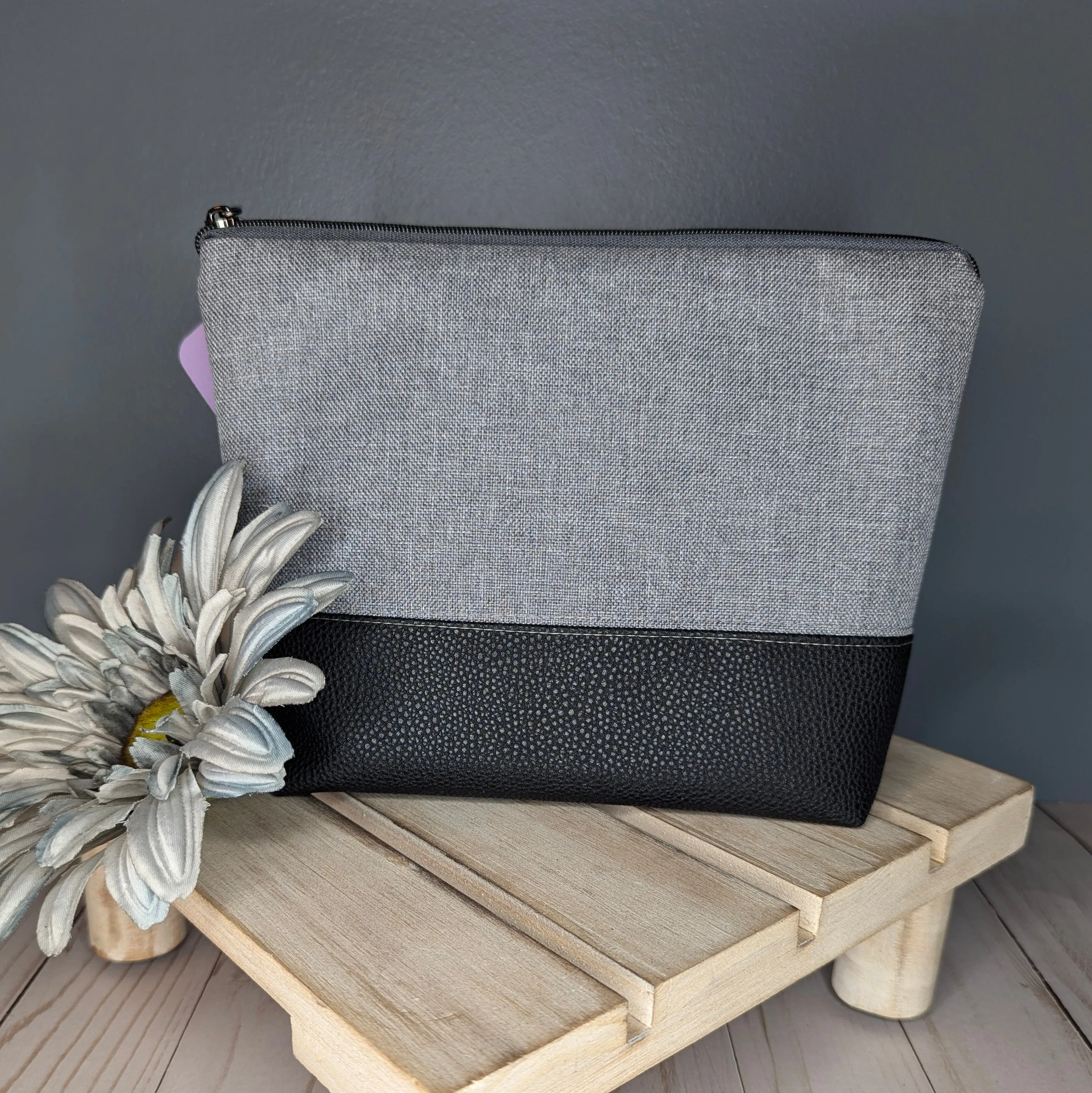 zipper pouch