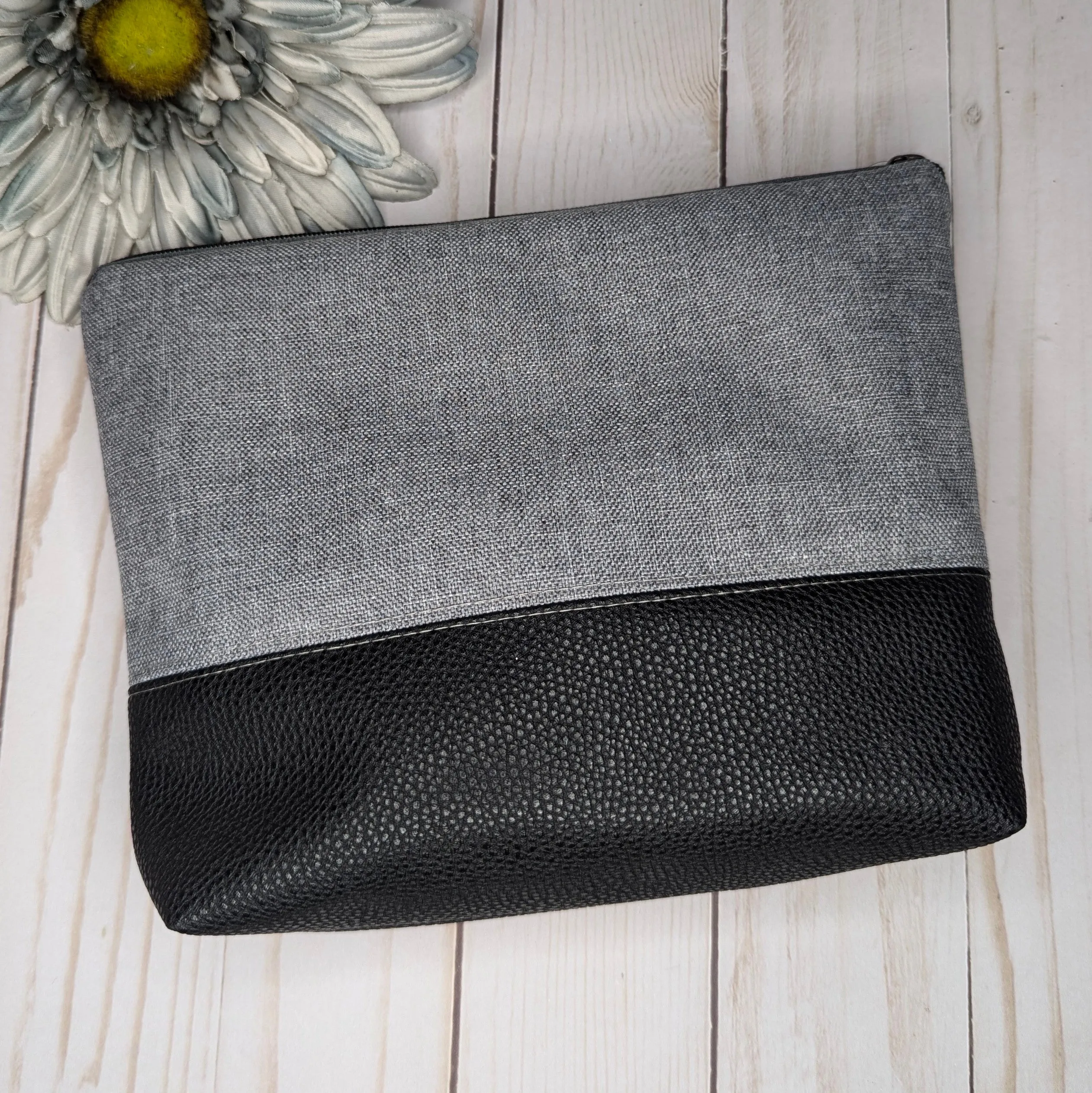 zipper pouch