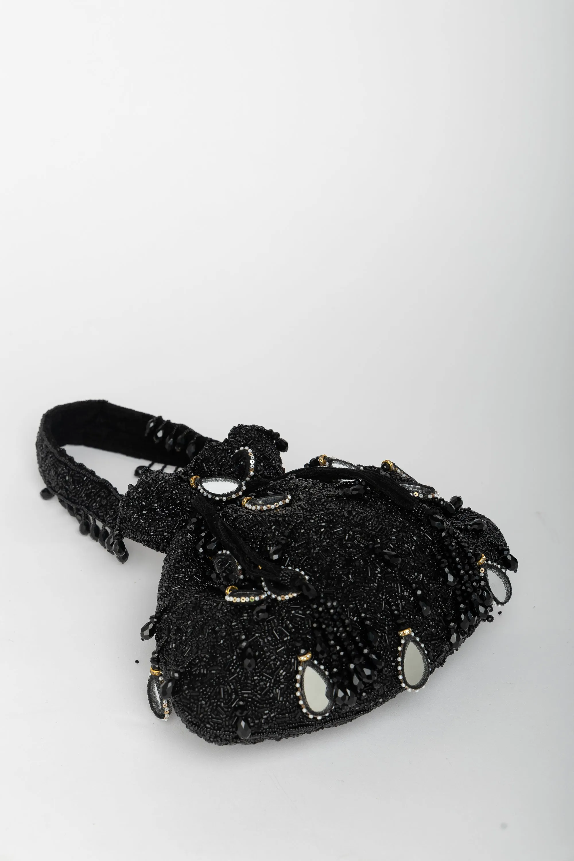 Zuri Potli – Black