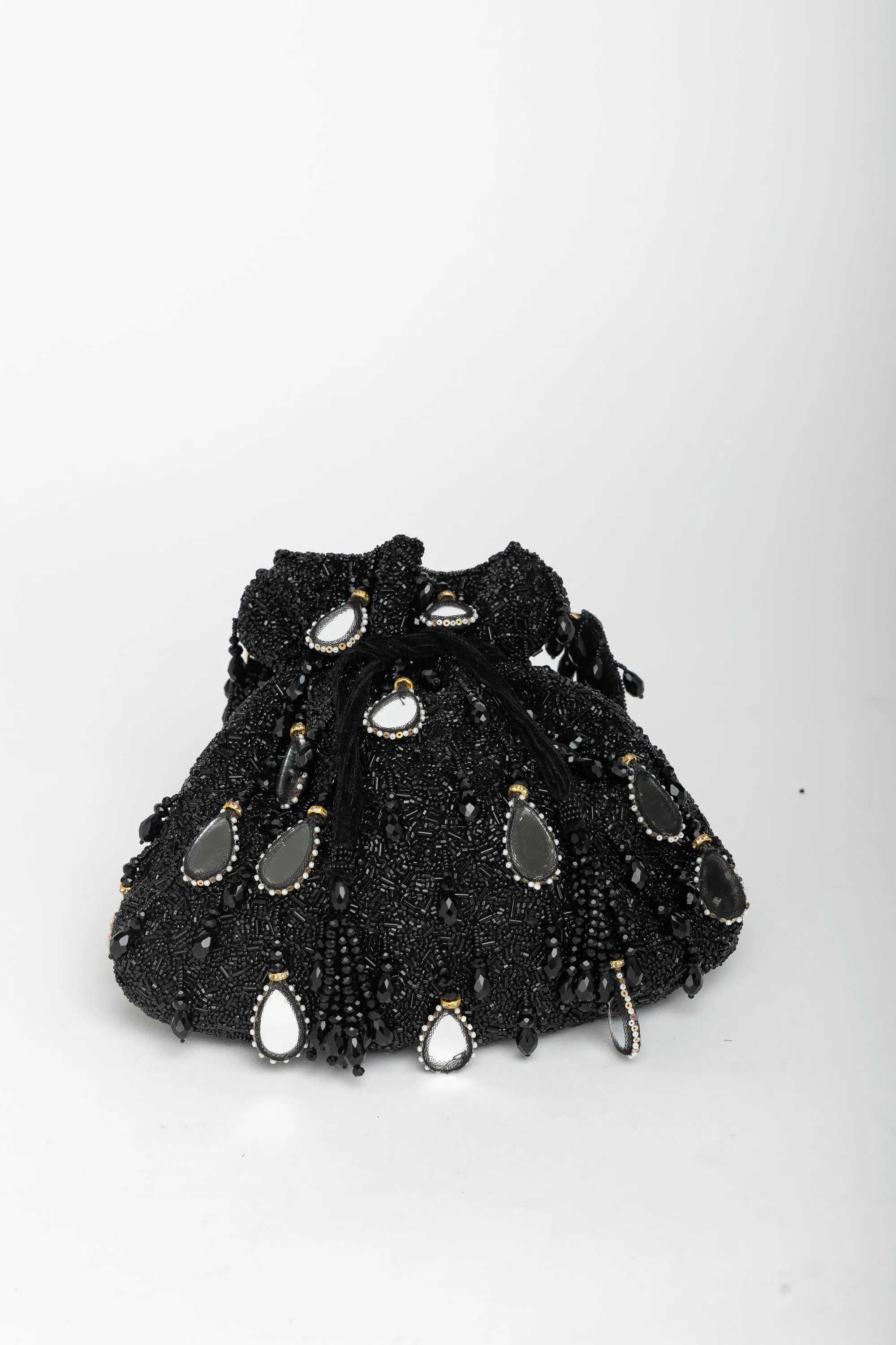 Zuri Potli – Black