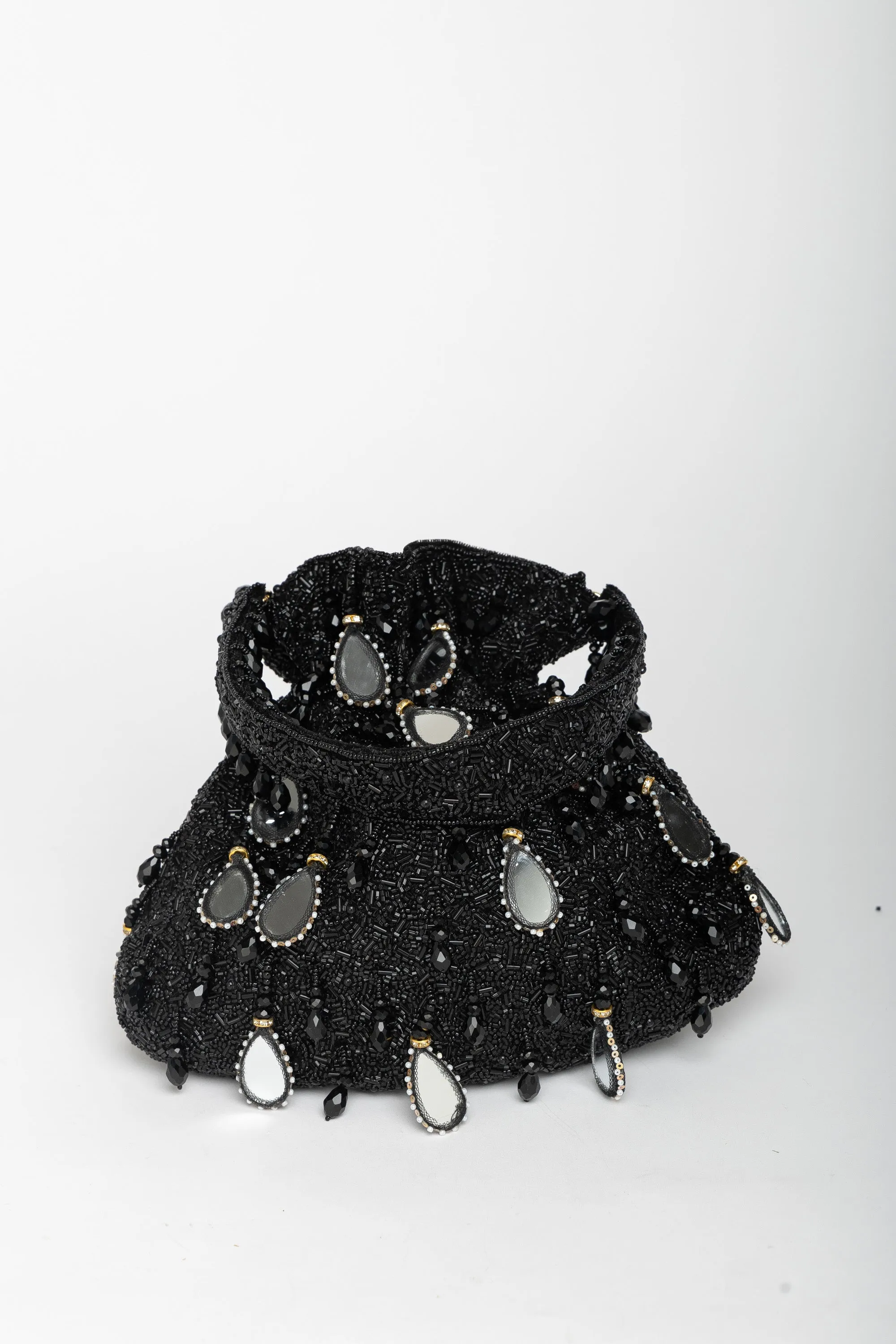 Zuri Potli – Black
